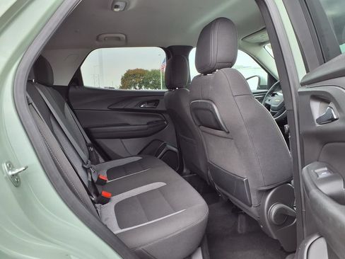 Used 2025 Chevrolet TrailBlazer LT AWD/4WD image 24