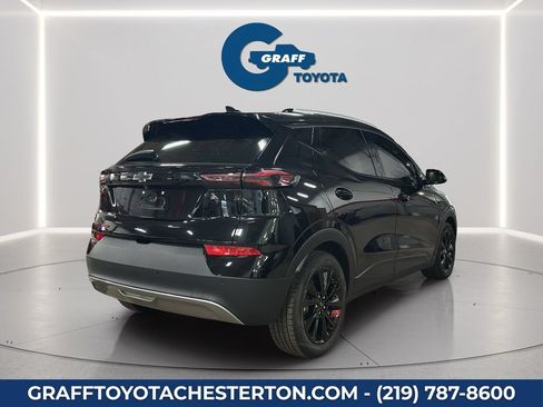 Used 2023 Chevrolet Bolt EUV LT w/ Comfort Package FWD image 7