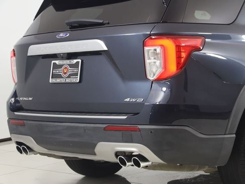 Used 2022 Ford Explorer Platinum w/ Equipment Group 601A AWD/4WD image 47