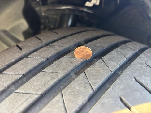 Used 2025 BMW i4 eDrive40 w/ Premium Package image 15