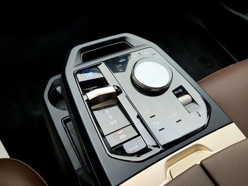 Used 2024 BMW iX xDrive50 w/ Premium Package image 16