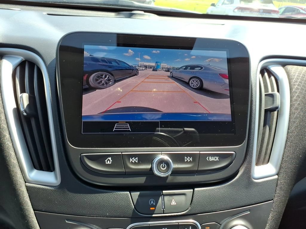 Used 2024 Chevrolet Malibu LT FWD image 15