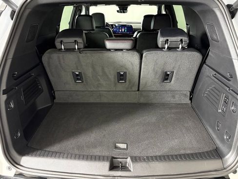 Used 2024 Chevrolet Traverse RS w/ LPO, Floor Liner Package AWD/4WD image 45