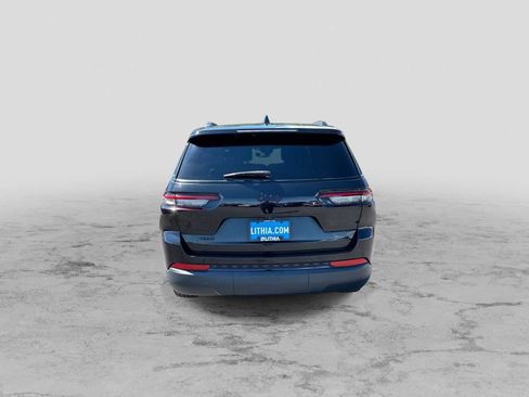 Used 2023 Jeep Grand Cherokee L Laredo AWD/4WD image 7