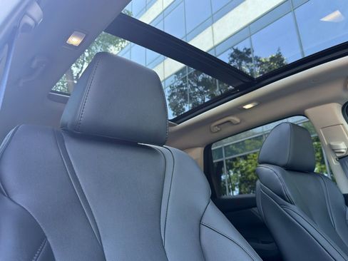 Used 2026 Acura MDX SH-AWD image 21