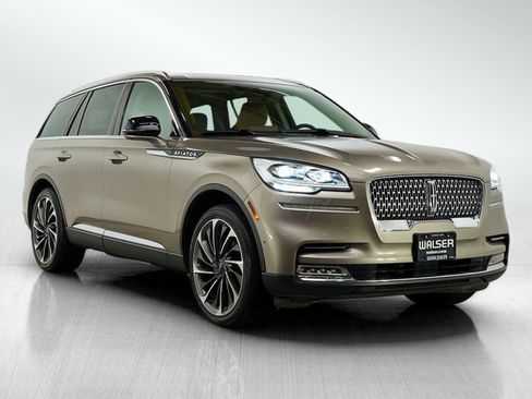 Used 2020 Lincoln Aviator Reserve w/ Equipment Group 202A image 7