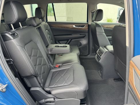 Used 2026 Volkswagen Atlas SE FWD image 34