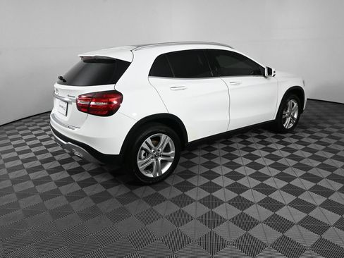 Certified 2020 Mercedes-Benz GLA 250 4MATIC image 28