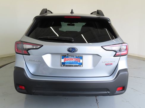 Certified 2024 Subaru Outback Premium image 6