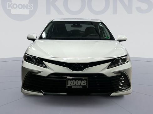 Used 2023 Toyota Camry LE image 14