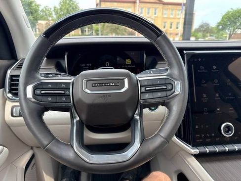 Used 2024 GMC Acadia Denali w/ Super Cruise Package AWD/4WD image 18