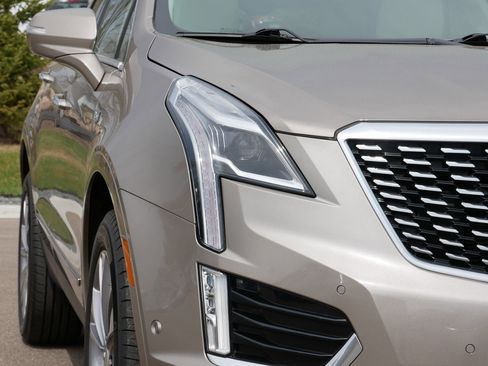 Certified 2023 Cadillac XT5 Premium Luxury w/ Technology Package AWD/4WD image 14