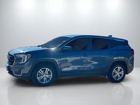 Used 2024 GMC Terrain SLE image 8