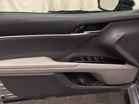 Used 2023 Toyota Camry LE image 10