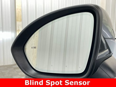 Used 2021 Buick Envision Essence w/ Technology Package I image 36