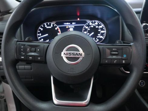 Used 2021 Nissan Rogue SV image 15