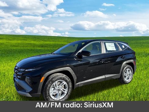 Used 2026 Hyundai Tucson SE image 2