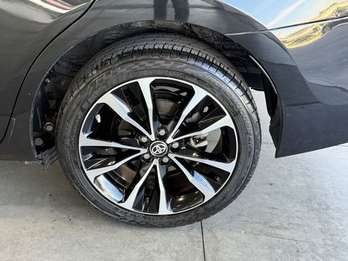 Certified 2018 Toyota Corolla XSE image 16