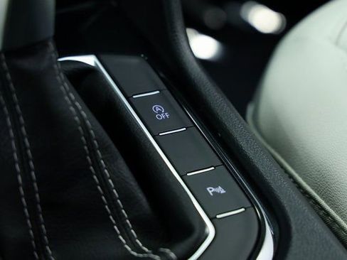 New 2025 Volkswagen Taos SE image 26