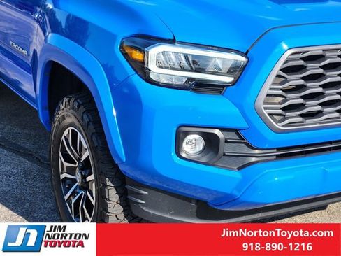 Used 2021 Toyota Tacoma TRD Sport w/ Technology Package RWD image 10