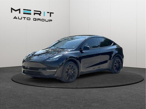 Used 2023 Tesla Model Y Long Range AWD/4WD image 4