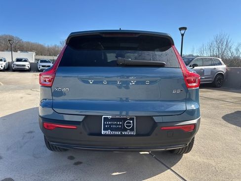 Certified 2023 Volvo XC40 B5 Plus image 7