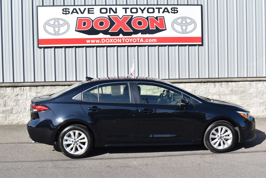 Certified 2026 Toyota Corolla XLE FWD image 8