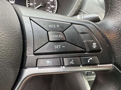 Used 2024 Nissan Sentra SV FWD image 26