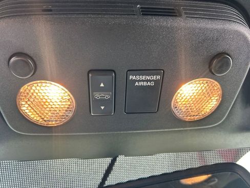 Used 2016 Ford Mustang Premium image 12