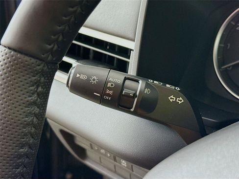 New 2026 Mitsubishi Outlander SE FWD image 3