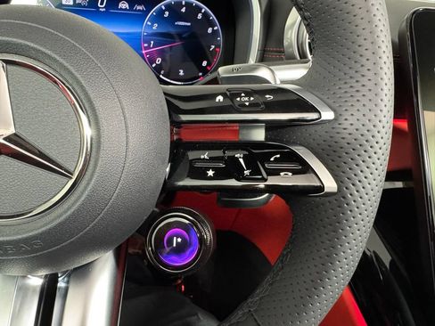 New 2026 Mercedes-Benz SL 63 AMG 4MATIC image 33