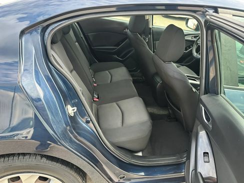 Used 2017 MAZDA MAZDA3 Sport FWD image 18