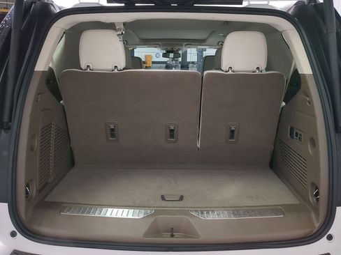Used 2023 GMC Yukon Denali image 45