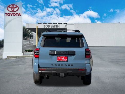 New 2026 Toyota 4Runner SR5 image 7