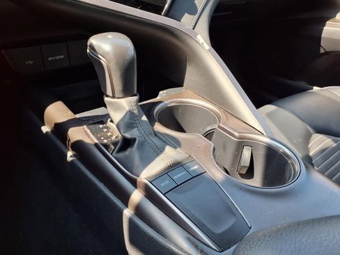 Used 2023 Toyota Camry SE image 18