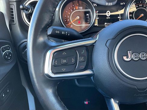 Certified 2021 Jeep Wrangler Unlimited Sahara image 19