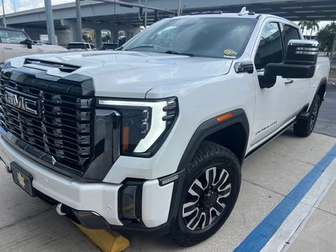 Used 2024 GMC Sierra 2500 Denali Ultimate w/ Max Trailering Package AWD/4WD image 1