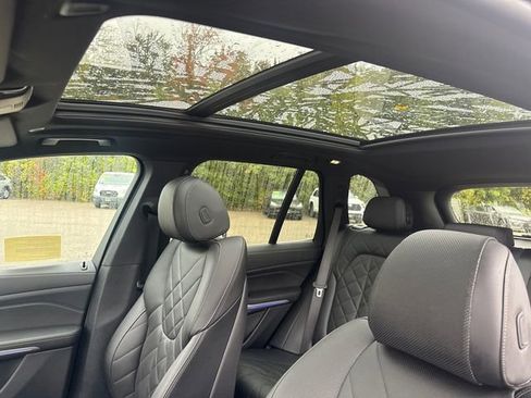 Used 2024 BMW X5 xDrive40i w/ Parking Assistance Package image 41