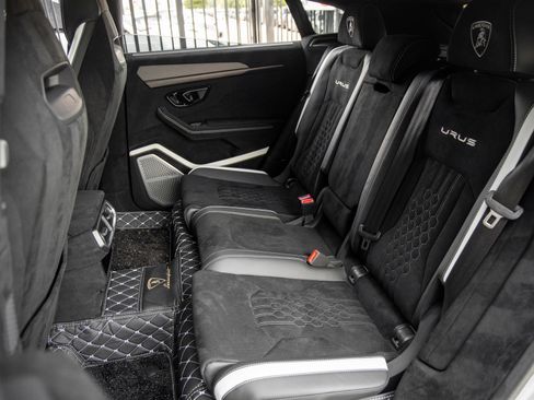 Used 2024 Lamborghini Urus Performante AWD/4WD image 48