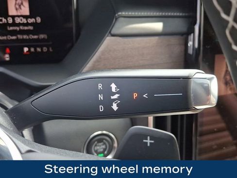 Used 2026 GMC Acadia Denali Ultimate image 13