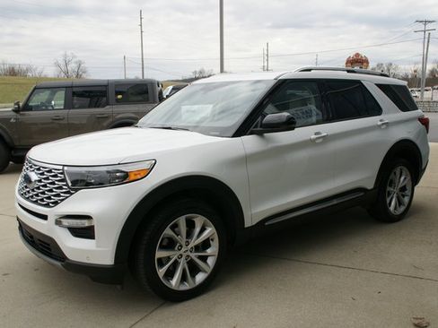 Used 2023 Ford Explorer Platinum w/ Technology Package image 5