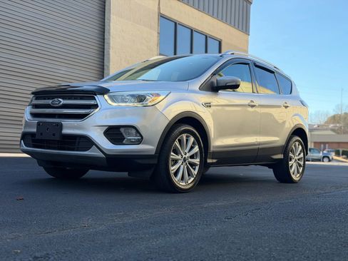 Used 2017 Ford Escape Titanium AWD/4WD image 44