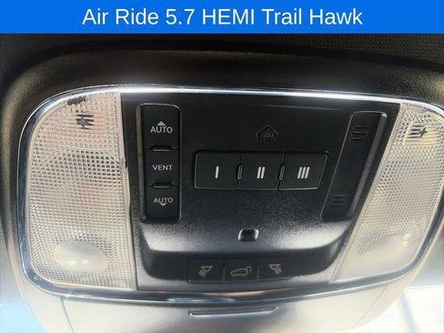 Used 2021 Jeep Grand Cherokee Trailhawk w/ Premium Lighting Group AWD/4WD image 46