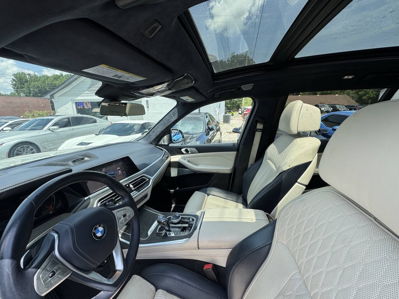 Used 2019 BMW X7 xDrive40i w/ Premium Package AWD/4WD image 10