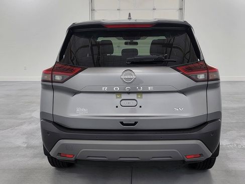 Used 2023 Nissan Rogue SV image 5
