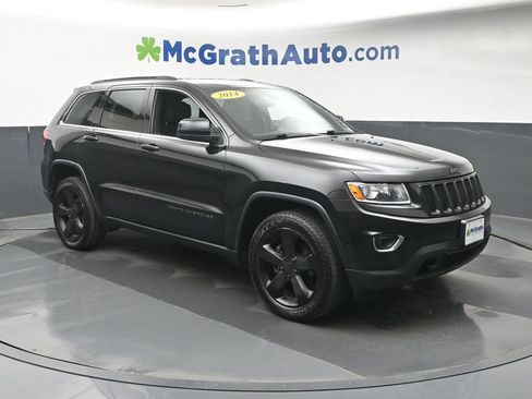 Used 2014 Jeep Grand Cherokee Laredo w/ All Weather Capability Group AWD/4WD image 2