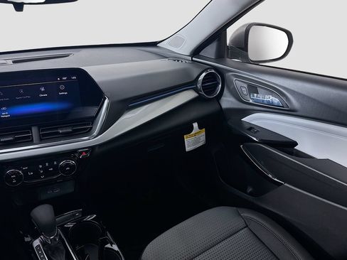 New 2026 Chevrolet Trax LT FWD image 24