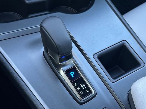 Used 2025 Lexus UX 300h FWD w/ Accessory Package (Z1) image 21