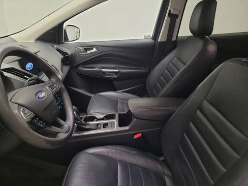 Used 2019 Ford Escape SE FWD image 17