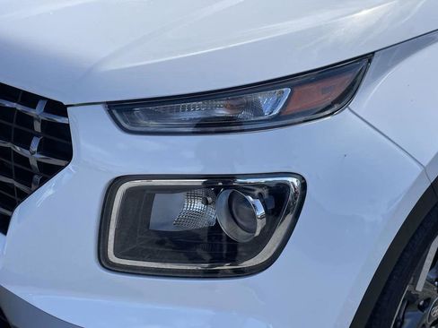 New 2026 Hyundai Venue SEL FWD image 35